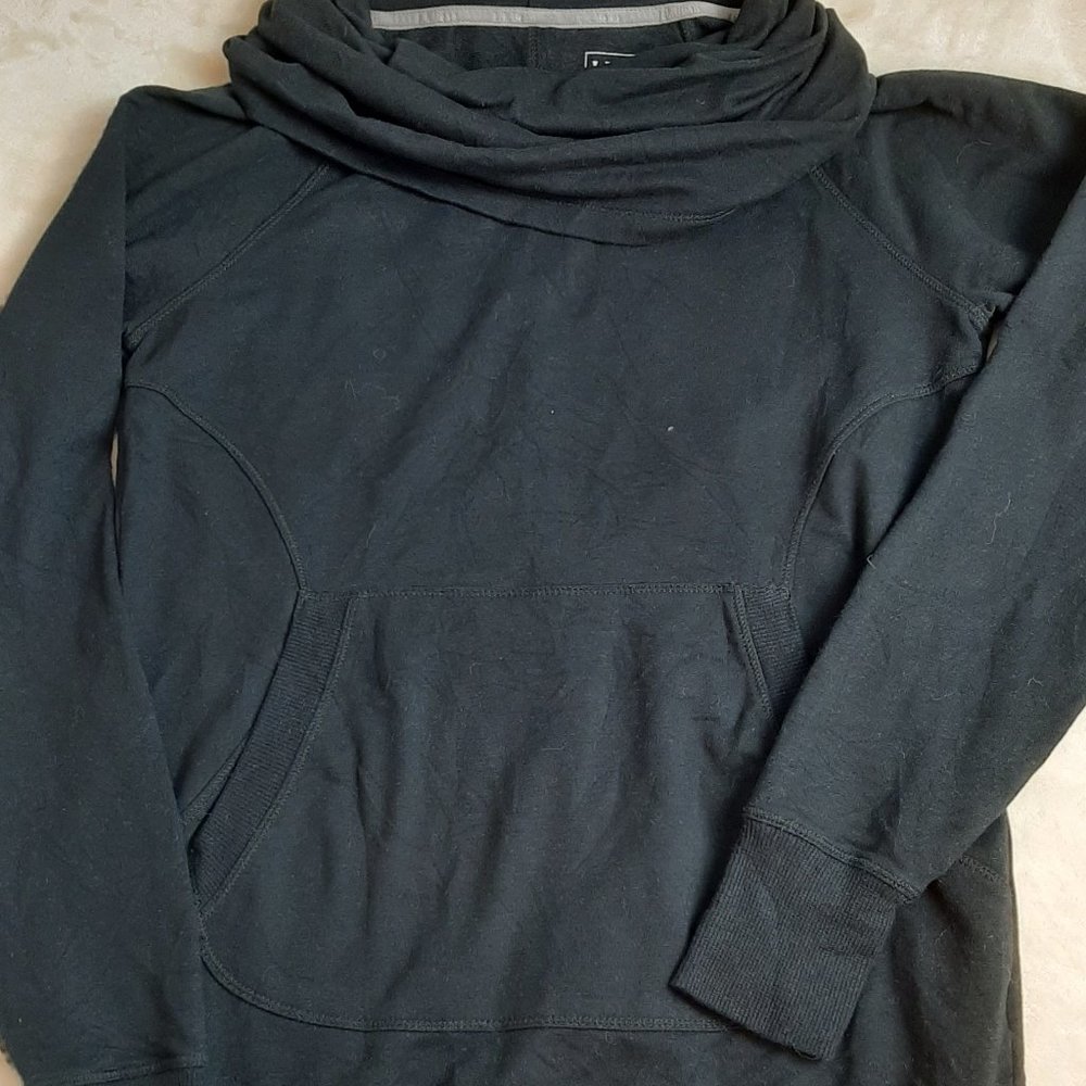 L.L.Bean cozy women's cowlneck pullover size small